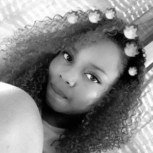 Meet your Posher, Mya